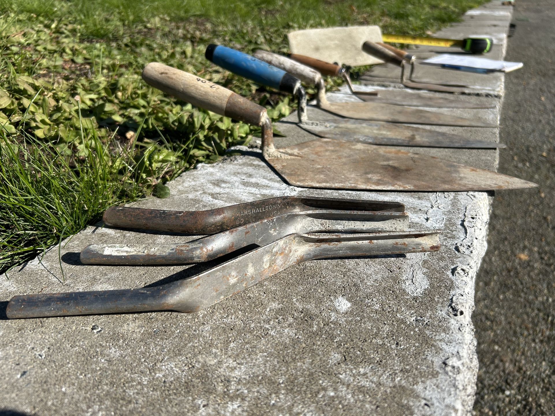 Mason Trowels And Striking Tools 