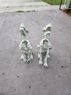 Set of 2 Halloween Skeleton Dogs
31 x 20 x 10