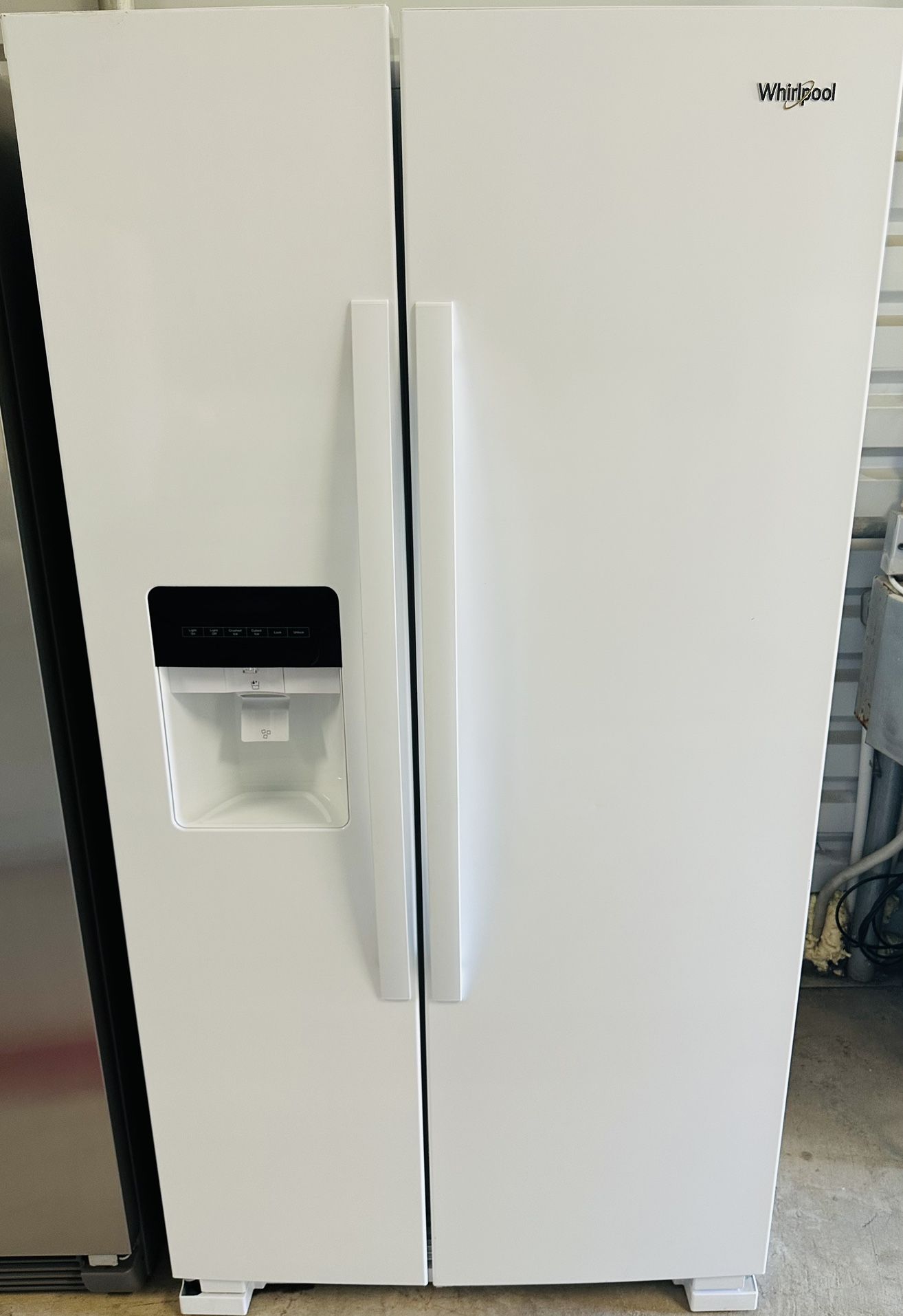 White Glossy Doors Finish Whirlpool