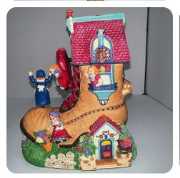 Musical And Animated Old Woman In A Shoe. Tune, My Favorite Things. Nursery Rhyme. Like New.