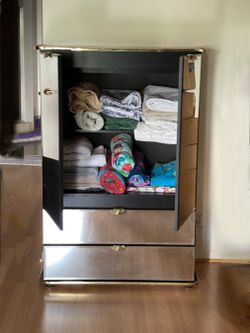 Mirrored CABINET