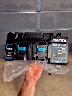 Makita 40V XGT Dual Port Rapid Optimum Charger