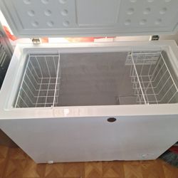 Deep freezer