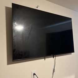 60 Inch Smart Hi Sense tv