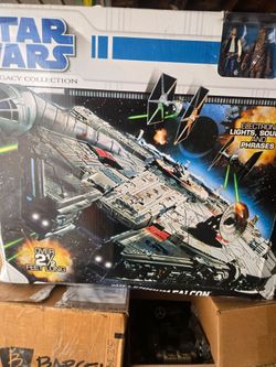 StarWars Legacy Collection Millennium Falcon