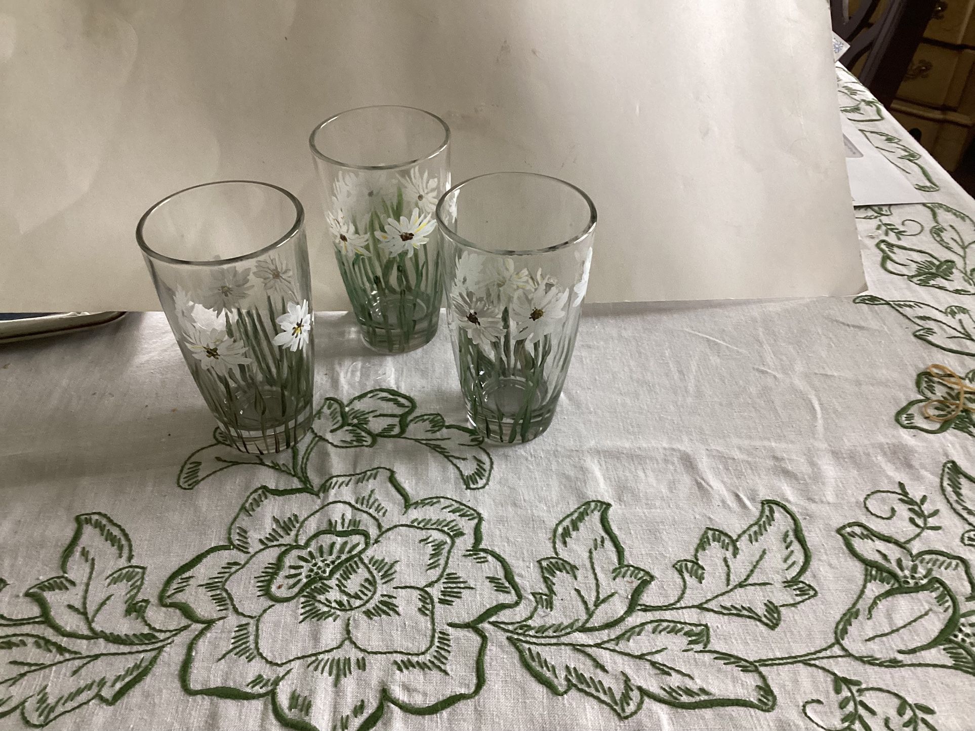 Hand Painted, 16oz. Daisy Glasses