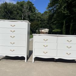 Vintage REFINISHED Dresser+chest+dovetails drawers lots of storage $599 CAN DELIVER!