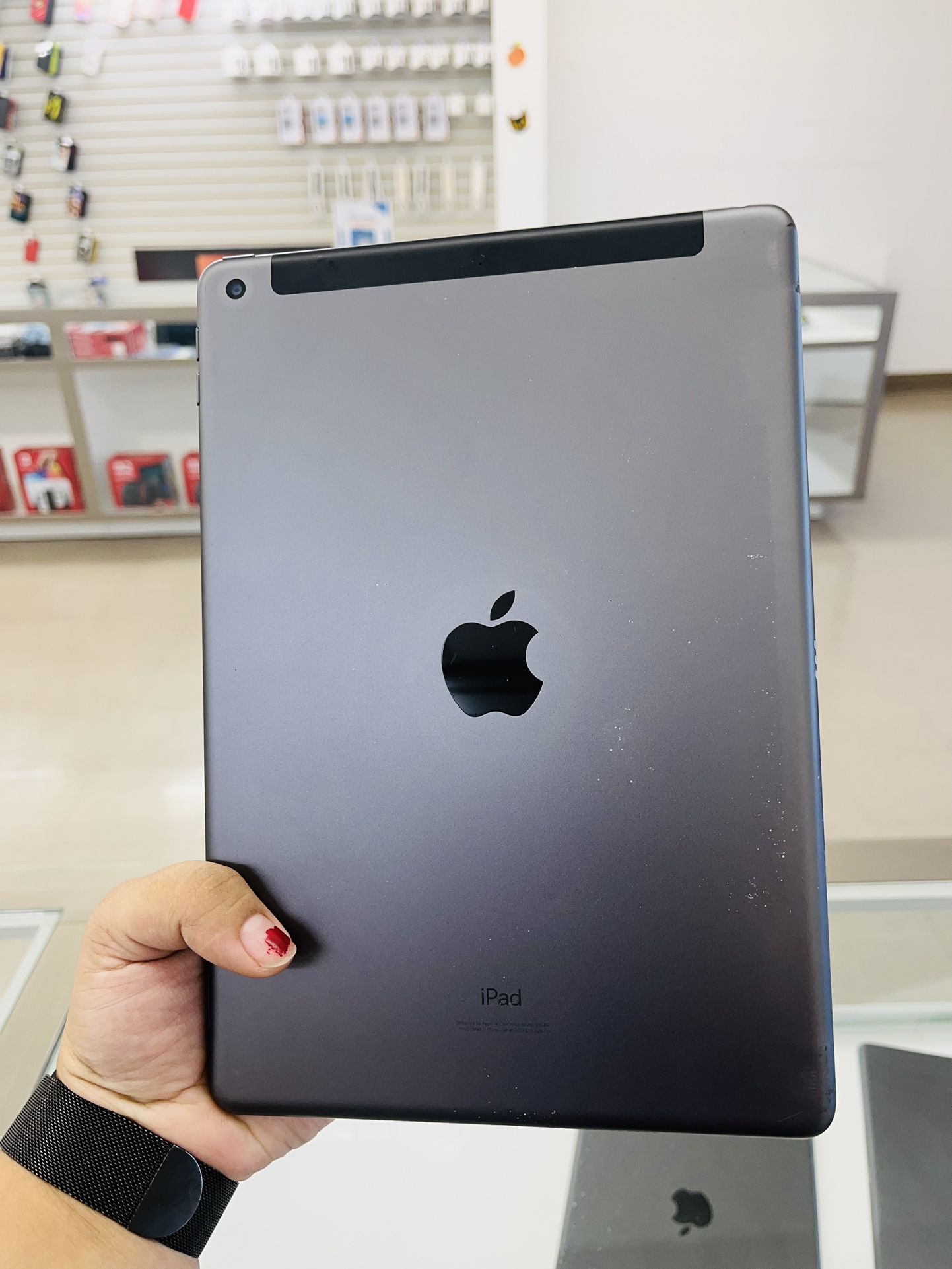 iPad 8th Gen 128gb WiFi And LTE 