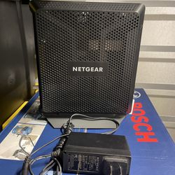 Netgear AC1900 Wifi Cable  Modem Router