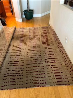Luxurious Wool Rug; Calvin Klein