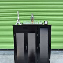 Brand new shoe cabinet – cabinet still in box 🔥 Modern finish, perfect to keep your shoes organized and your space looking sharp (espresso)