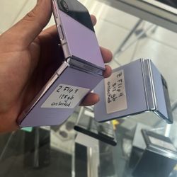 Z Flip 4 Unlocked. Cash Or $50 Down W Approval 