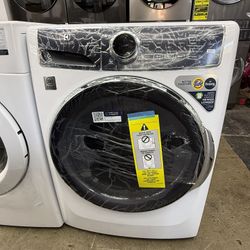 Brand new Electrolux 27 in. W 4.5 cu. ft. Front Load Washer with SmartBoost, LuxCare Plus Wash System, Perfect Steam, ENERGY STAR in White