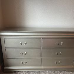 Champagne Dresser And Nightstand 