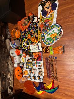 New & Used Halloween Items all <$4