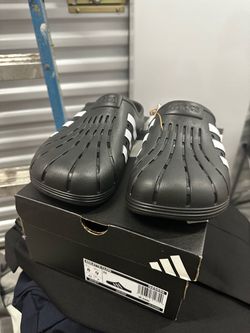 ADIDAS CLOGS