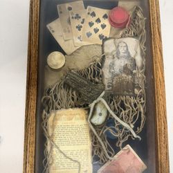 Dead Man's Hand Wild Bill Hickok Shadow Box Antique Collectible Vintage 