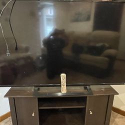 55 Inch Sony Tv, Comes With Remote 