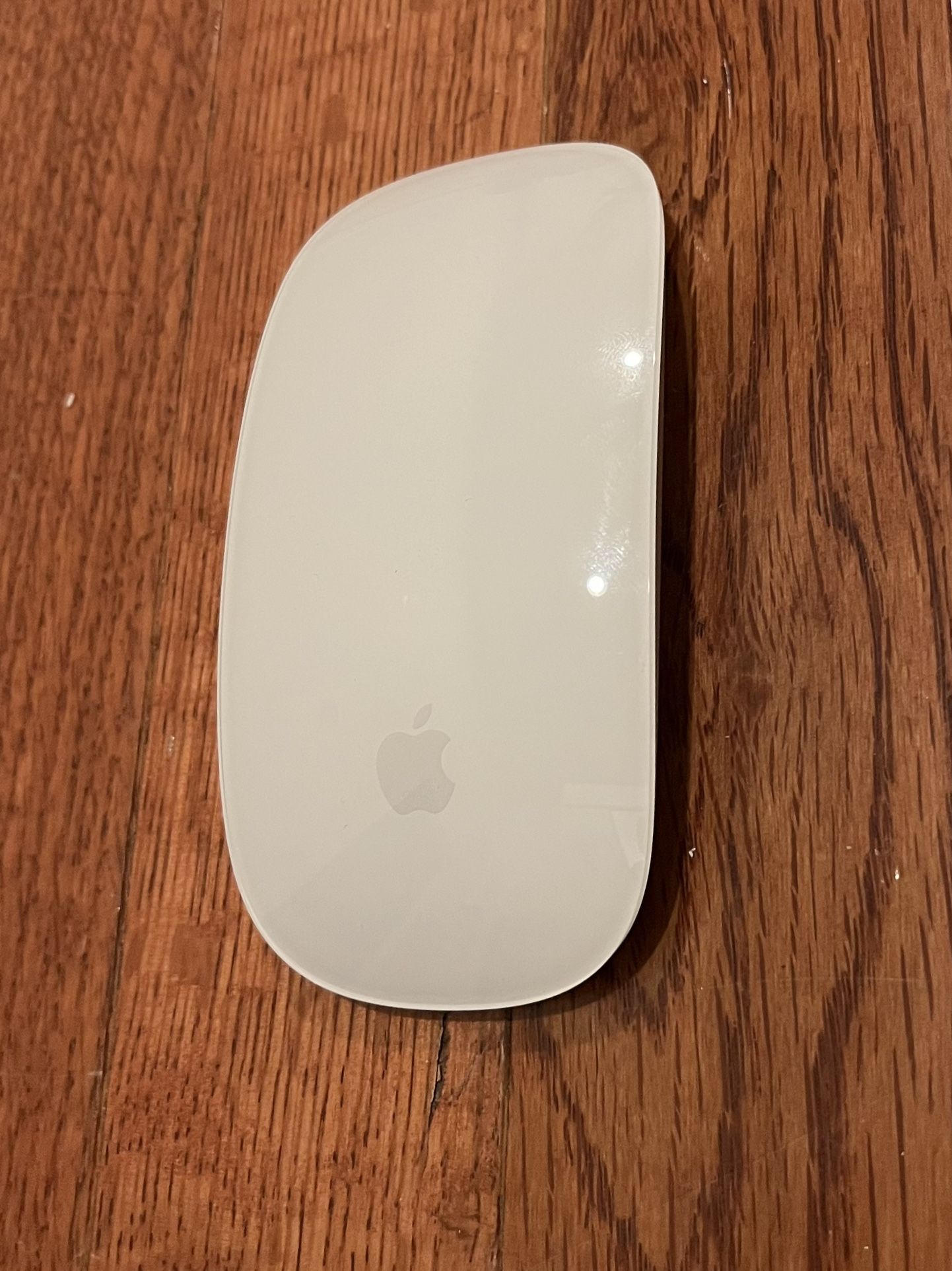 Apple Wireless Magic Mouse 2 - Rechargeable - LIKE NEW