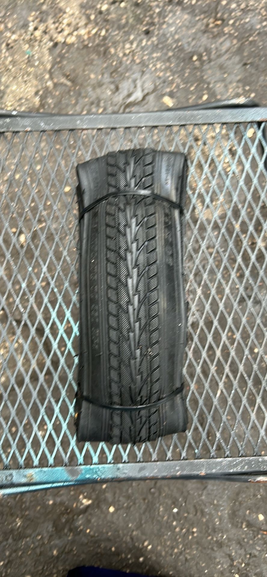 Bike tire 24x1.75 Brand New