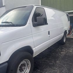 2014 Ford cargo Van