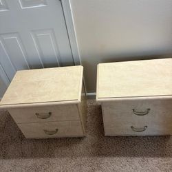 2 Nightstands 