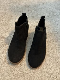 Black Ankle Boots.