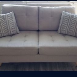 Sofa With Accent Pillow 3-4 Seater