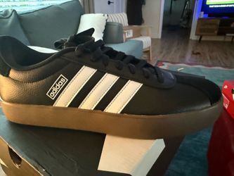 Adidas VL Court 3.0 Sneakers 10M - Brand New