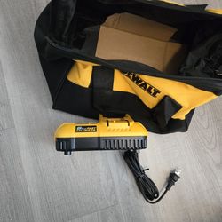  Dewalt  DCB118