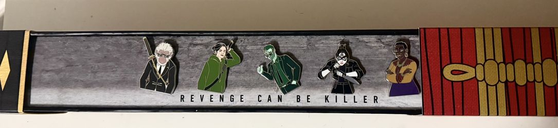 Hulu Hit-Monkey Samurai Sword Cover Pin Set