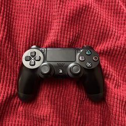 PS4 controller 