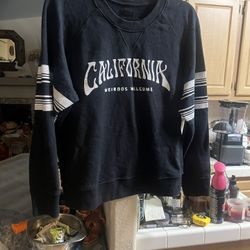 Women’s sweatshirt