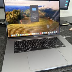 MacBook Pro 16” (2019) i7 / 16GB RAM / 512GB SSD w/ Logic, Final Cut, Adobe & Office 