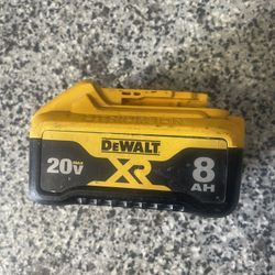 Dewalt 20v XR 8AH BATTERY USE  WORKING CONDITION