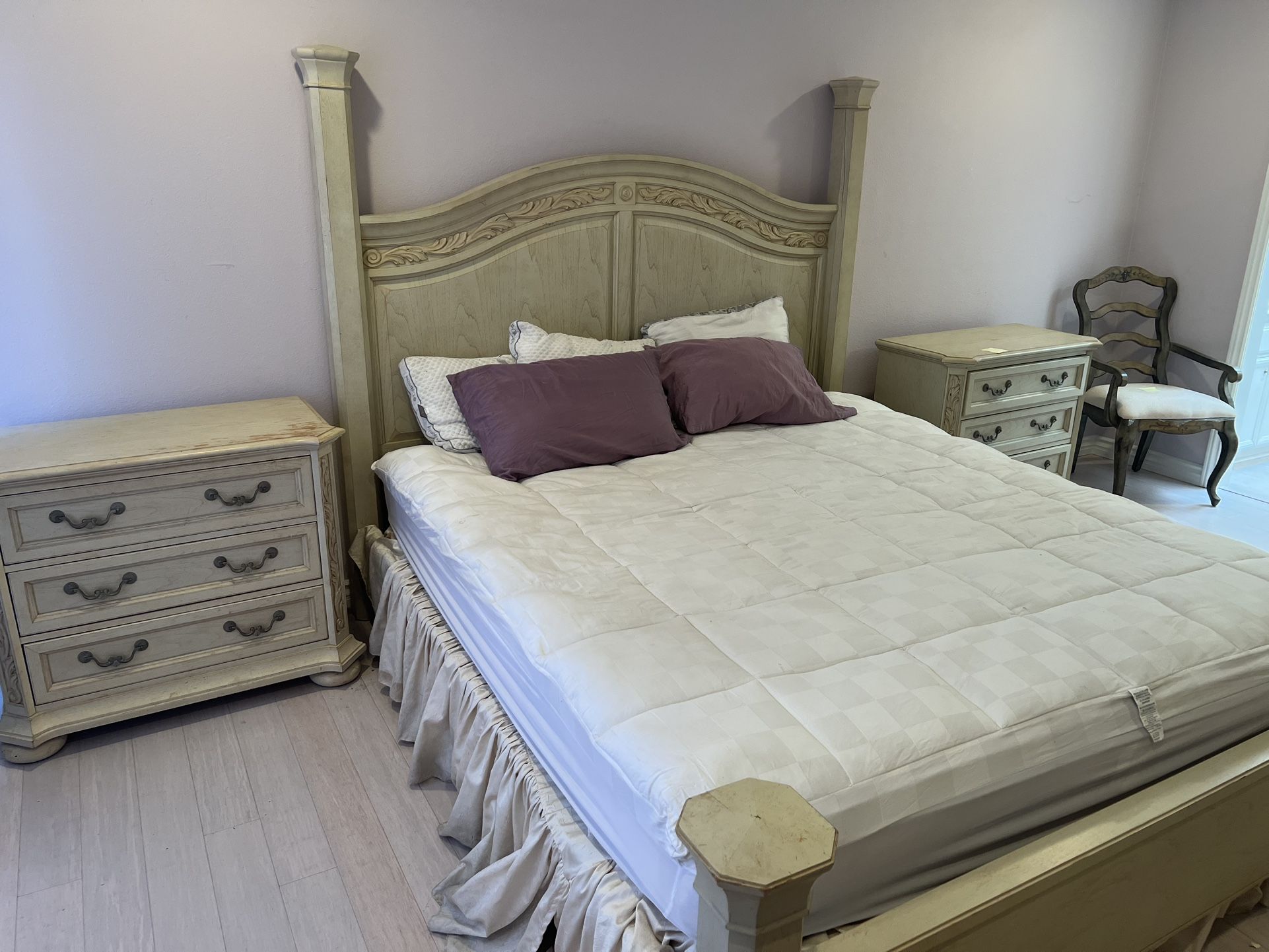 Vintage King Bedroom Set