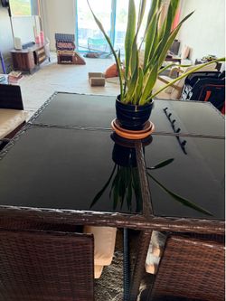 Indoor outdoor modular table