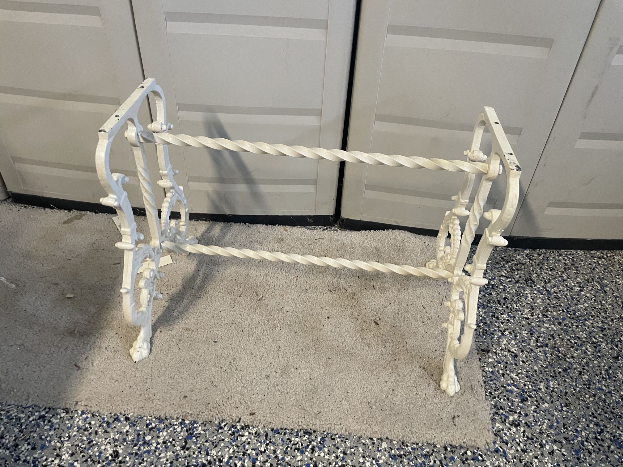 Metal Foot Stand
