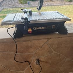 Kobalt 7“ Table Top Tile Saw