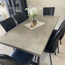 DINING TABLE WHIT 6 Chairs Extended 