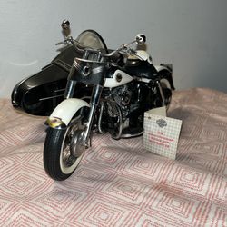 1958 Franklin Mint Harley Davidson Duo-Glide With Side Car Collectible