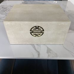 Beige Snakeskin Jewelry Box with Gold Accent 