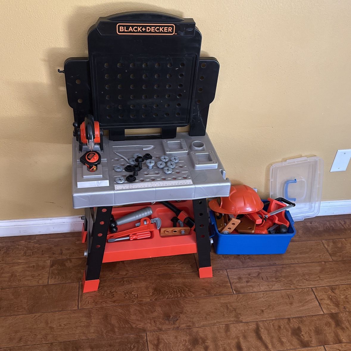 Black And Decker Toy Tool Set for Sale in Anaheim, CA - OfferUp