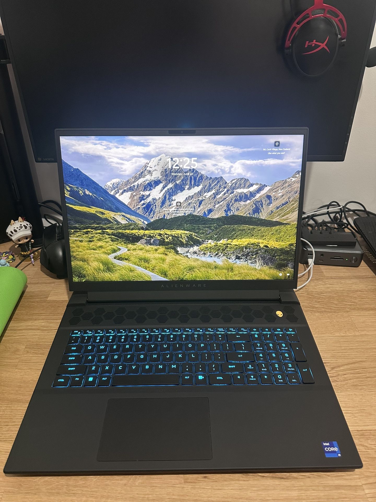 Dell Alienware M18 R2 Gaming Laptop