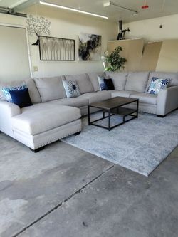 Rc Willey Sectional Couch Free Delivery 🛋️