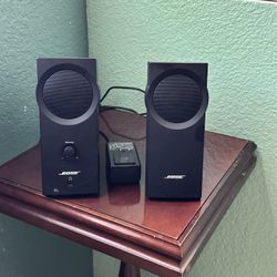  Bose Powered Small Speakers 