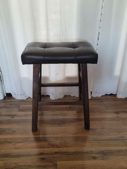 Dark Espresso Wood & Brown Faux Leather Counter Heigh Stools