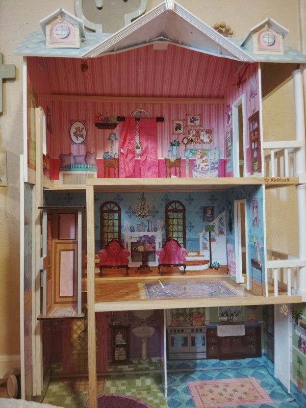 Doll House