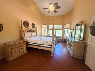 Complete bedroom set Lexington furniture