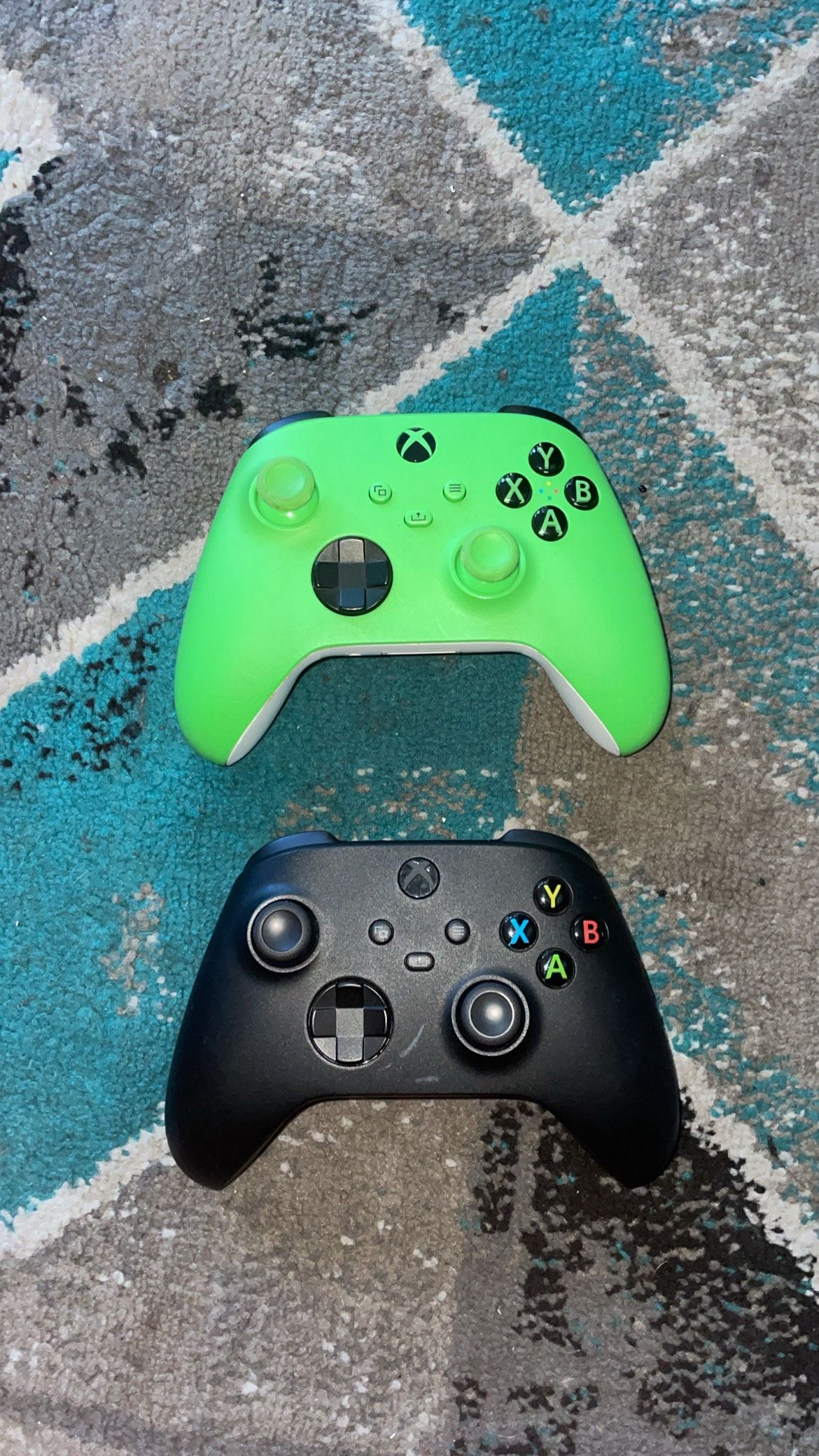 XBOX ONE CONTROLLERS